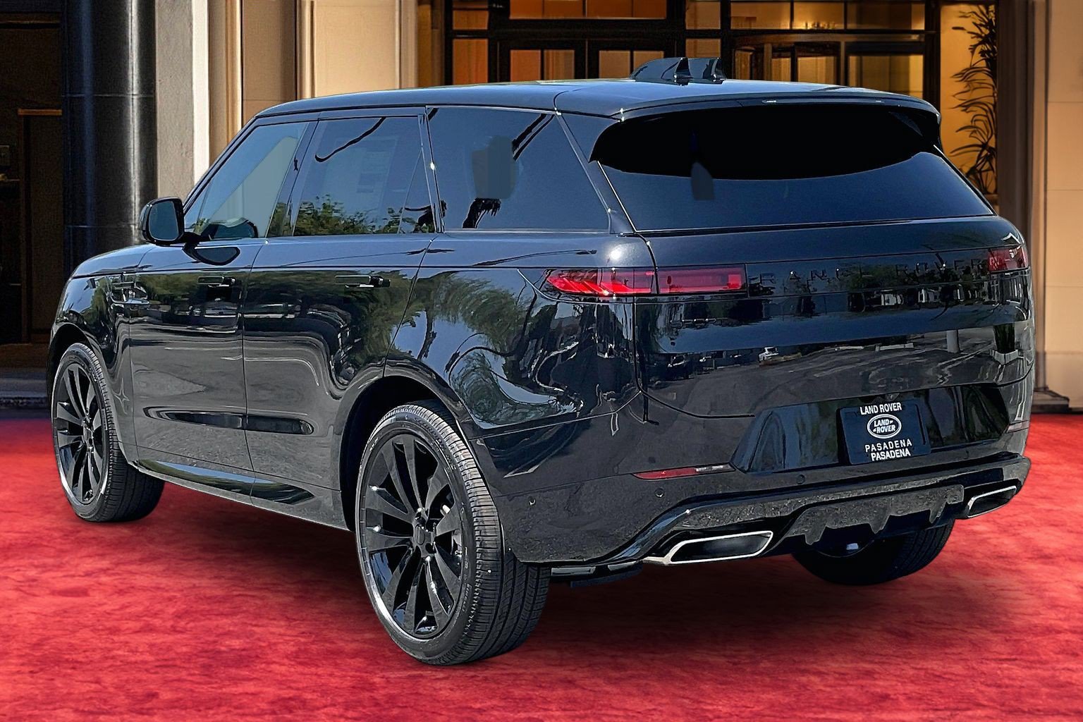New 2027 Land Rover Range Rover Sport Dynamic SE AWD/4WD image 4