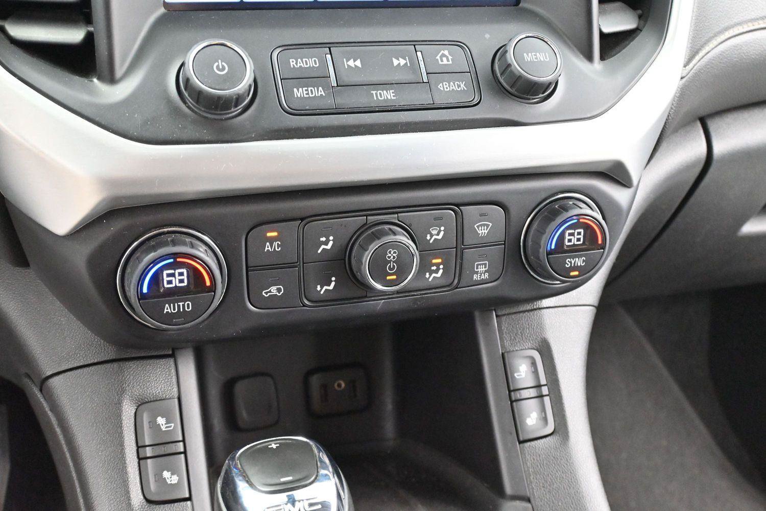 Used 2019 GMC Acadia SLT FWD image 19