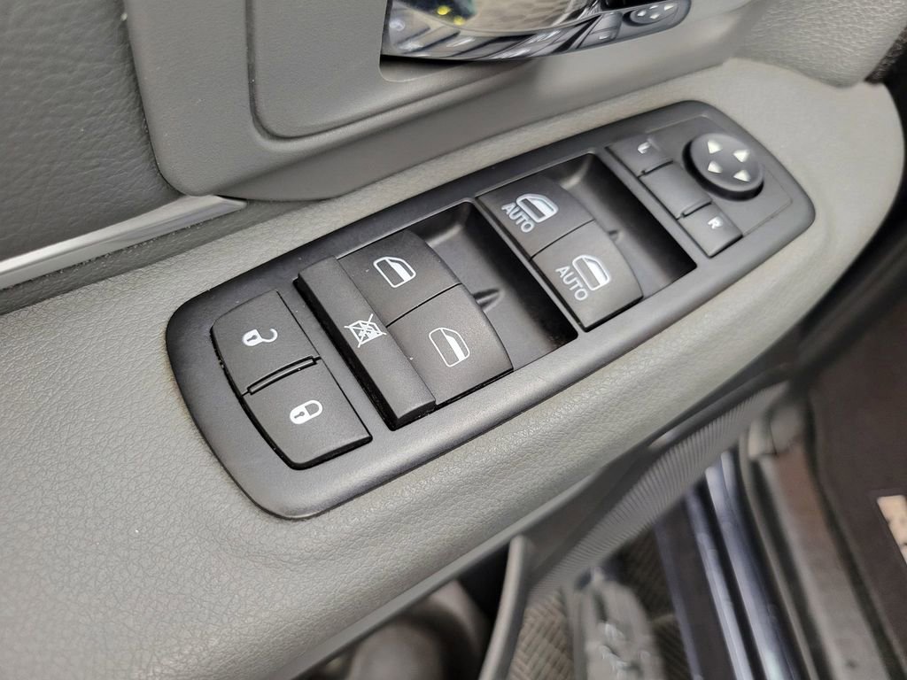 Used 2015 RAM 1500 Big Horn image 8
