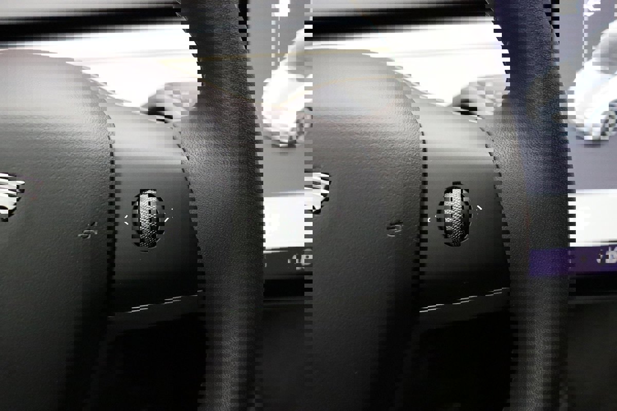 Used 2022 Tesla Model Y Long Range image 43