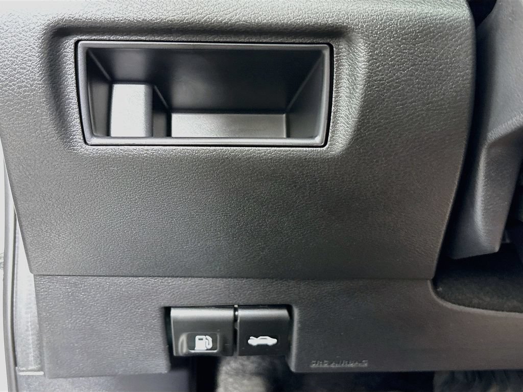 Used 2024 Nissan Versa SR w/ Trunk Package FWD image 11
