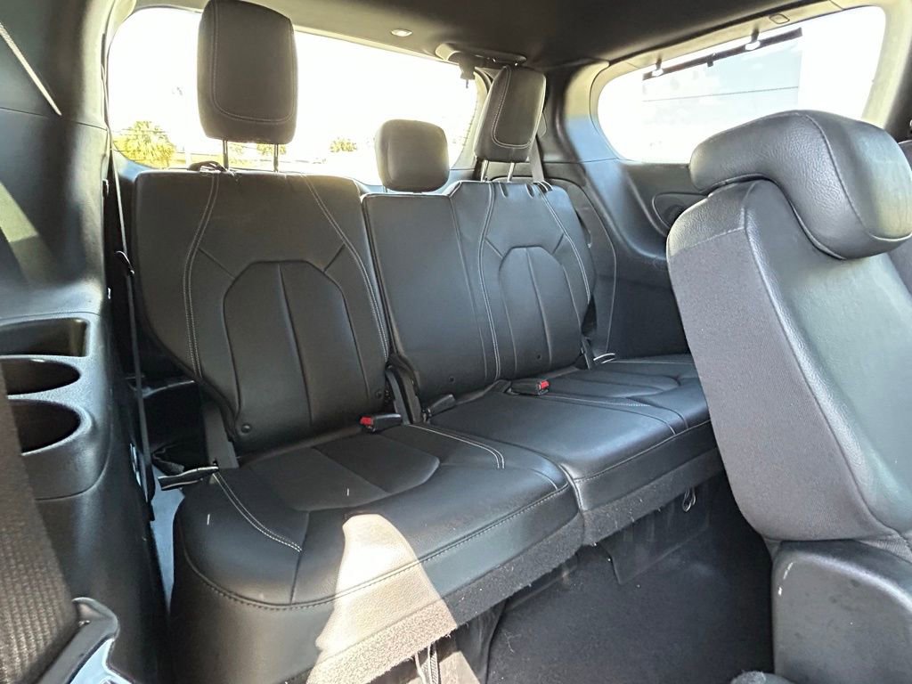 Used 2020 Chrysler Pacifica Touring-L Plus image 43