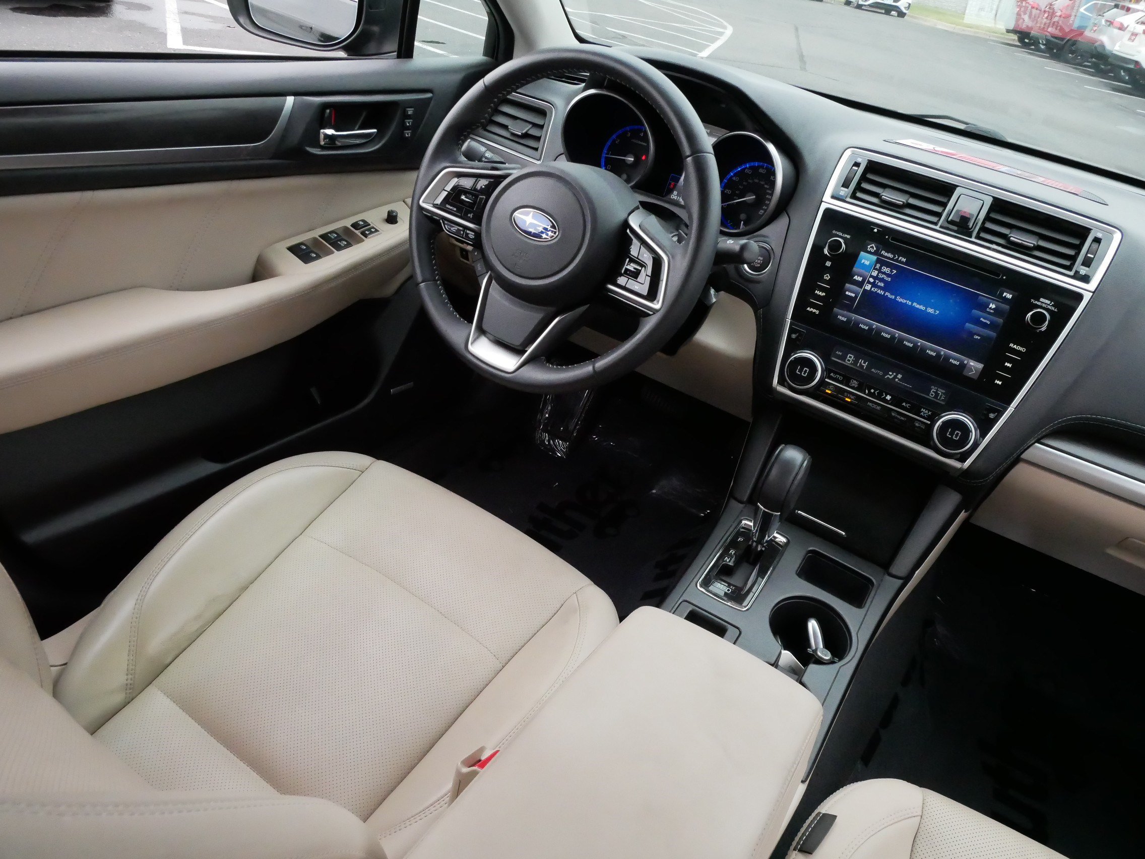 Used 2018 Subaru Legacy 3.6R Limited AWD/4WD image 9
