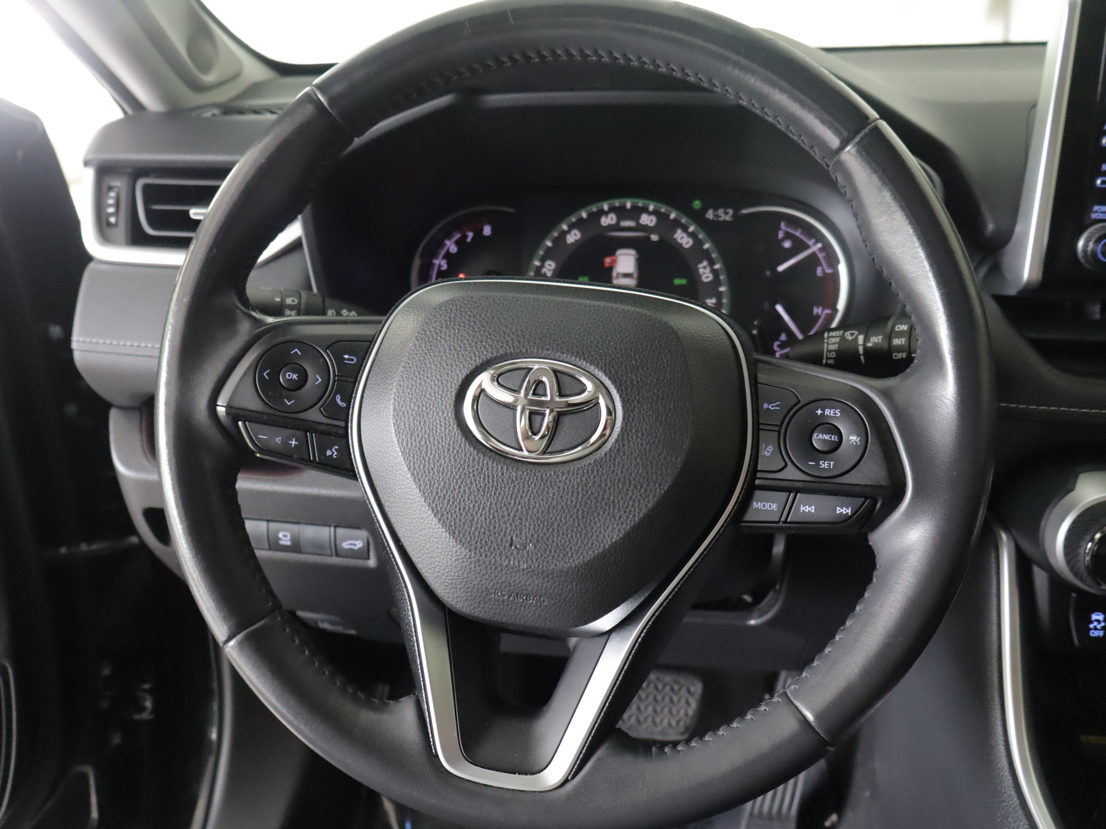 Used 2019 Toyota RAV4 Limited w/ Advanced Technology Package AWD/4WD image 14