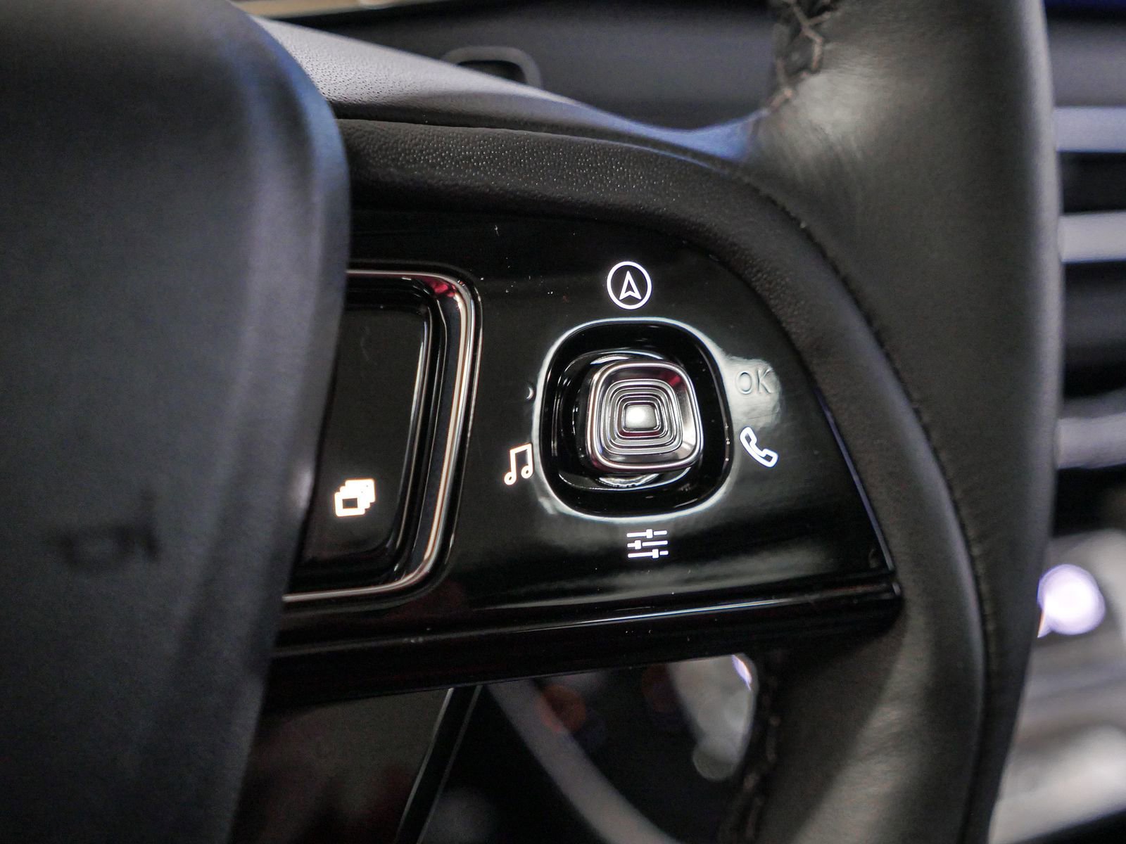 New 2025 Lincoln Corsair Grand Touring w/ Equipment Group 302A image 36