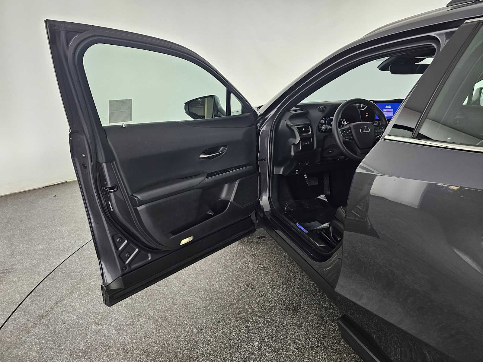 Certified 2025 Lexus UX 300h FWD image 19