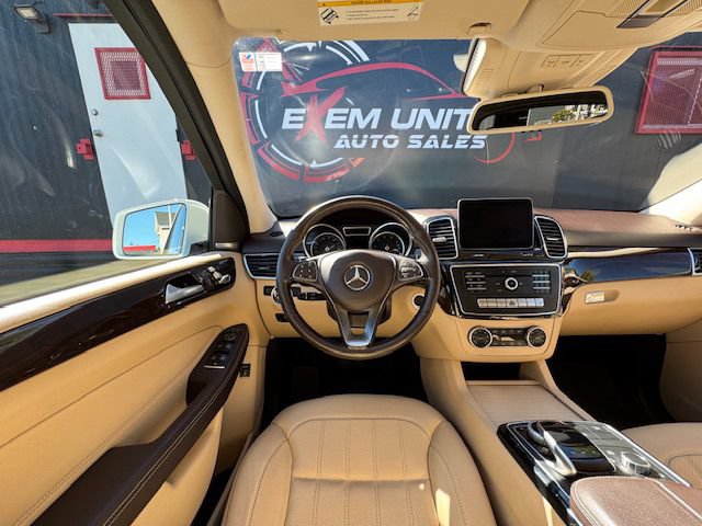 Used 2018 Mercedes-Benz GLE 350 4MATIC image 25