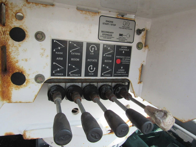 Used 2016 Ford F550 2WD Regular Cab Super Duty image 23