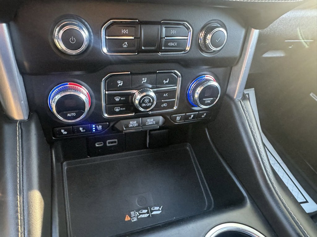 Used 2023 GMC Yukon SLT w/ SLT Premium Package image 26