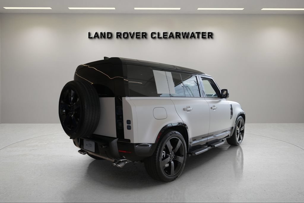 New 2026 Land Rover Defender 110 X-Dynamic SE AWD/4WD image 3