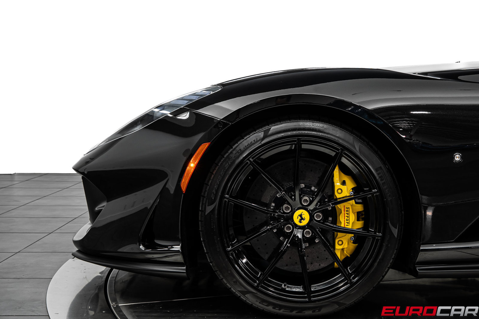 Used 2020 Ferrari 812 Superfast RWD image 14
