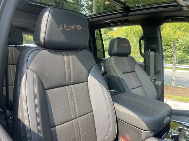 New 2026 Chevrolet Suburban High Country AWD/4WD image 29