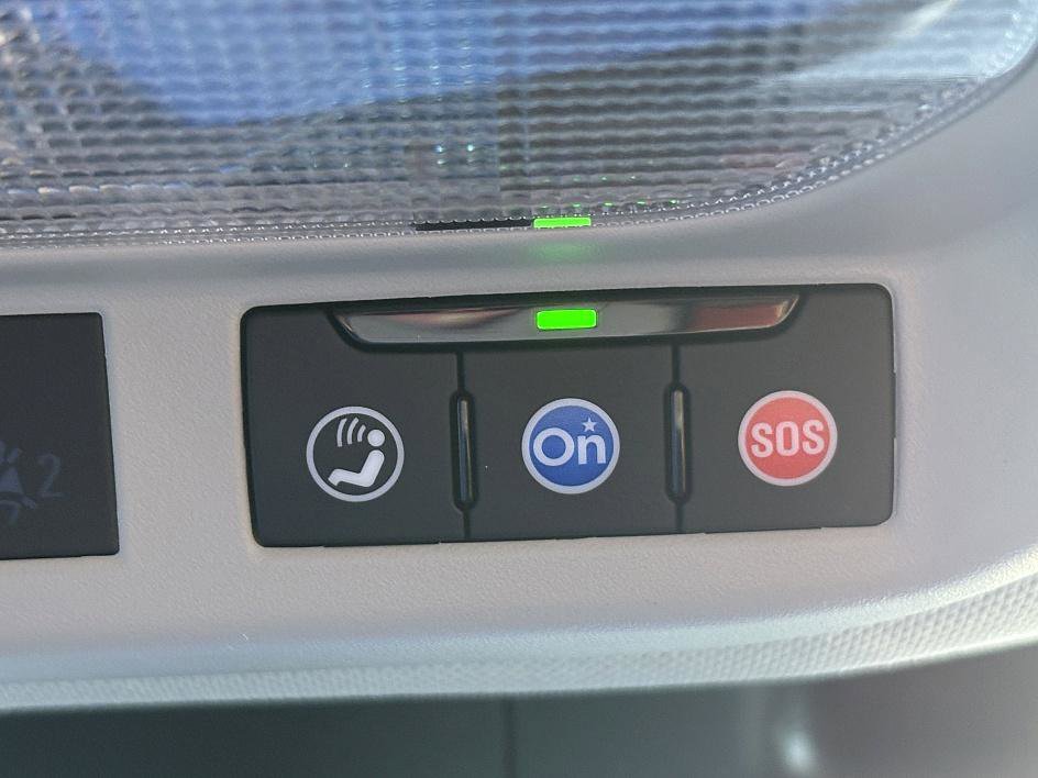 Used 2025 Chevrolet Trax LT w/ Driver Confidence Package image 25