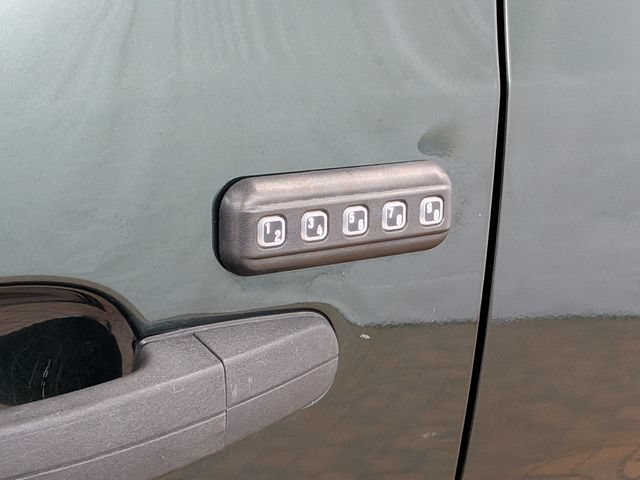 Certified 2018 Ford Transit 150 XLT RWD image 9