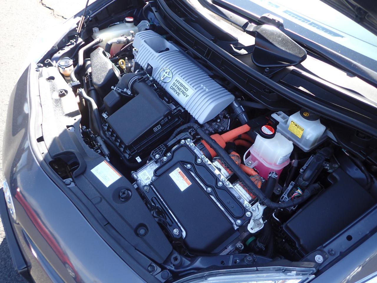 Used 2015 Toyota Prius Three FWD image 21