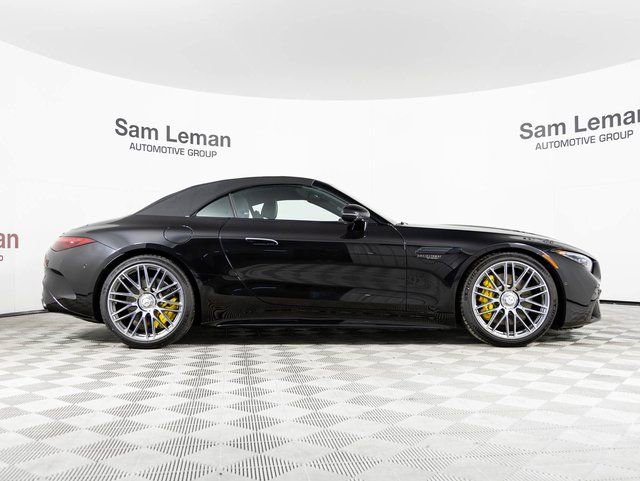 Used 2022 Mercedes-Benz SL 63 AMG 4MATIC w/ Driver Assistance Package image 39