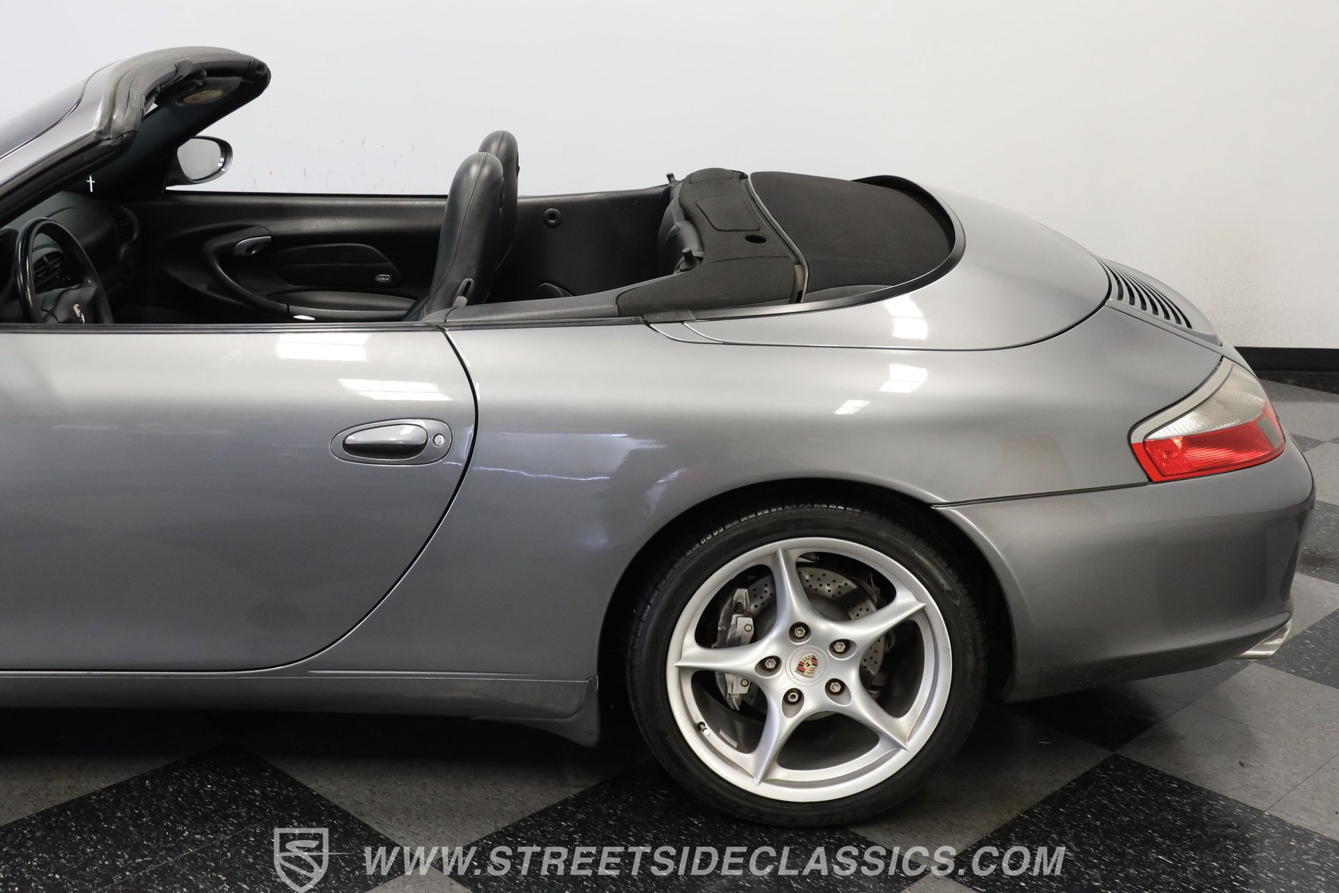 Used 2002 Porsche 911 Carrera 4 AWD/4WD image 24