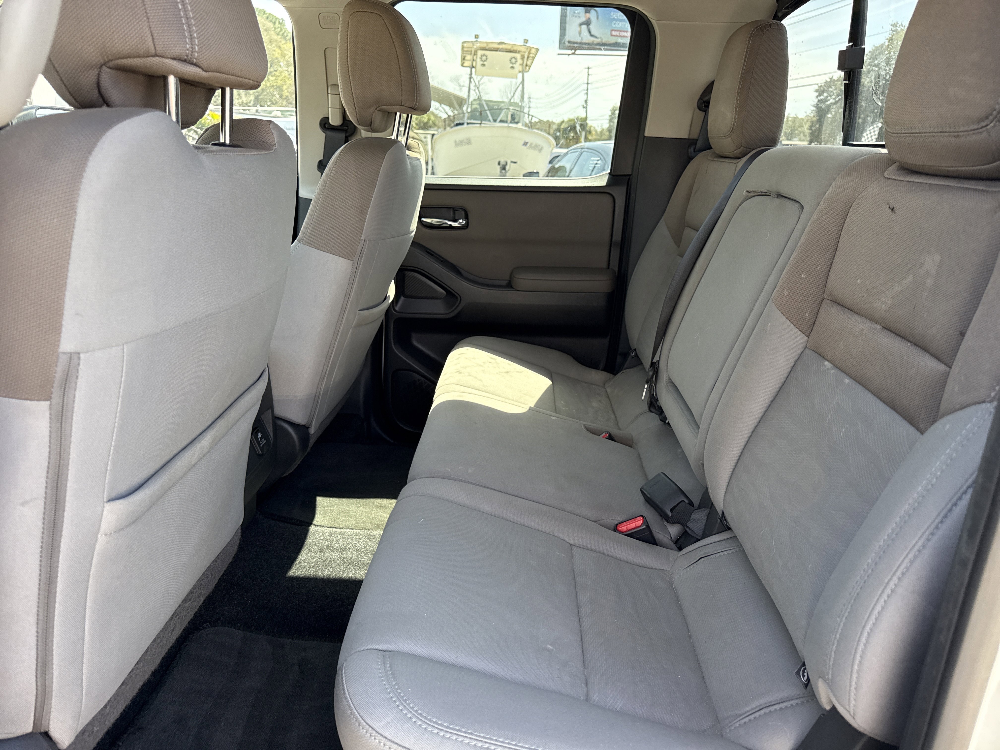 Used 2022 Nissan Frontier SV image 10