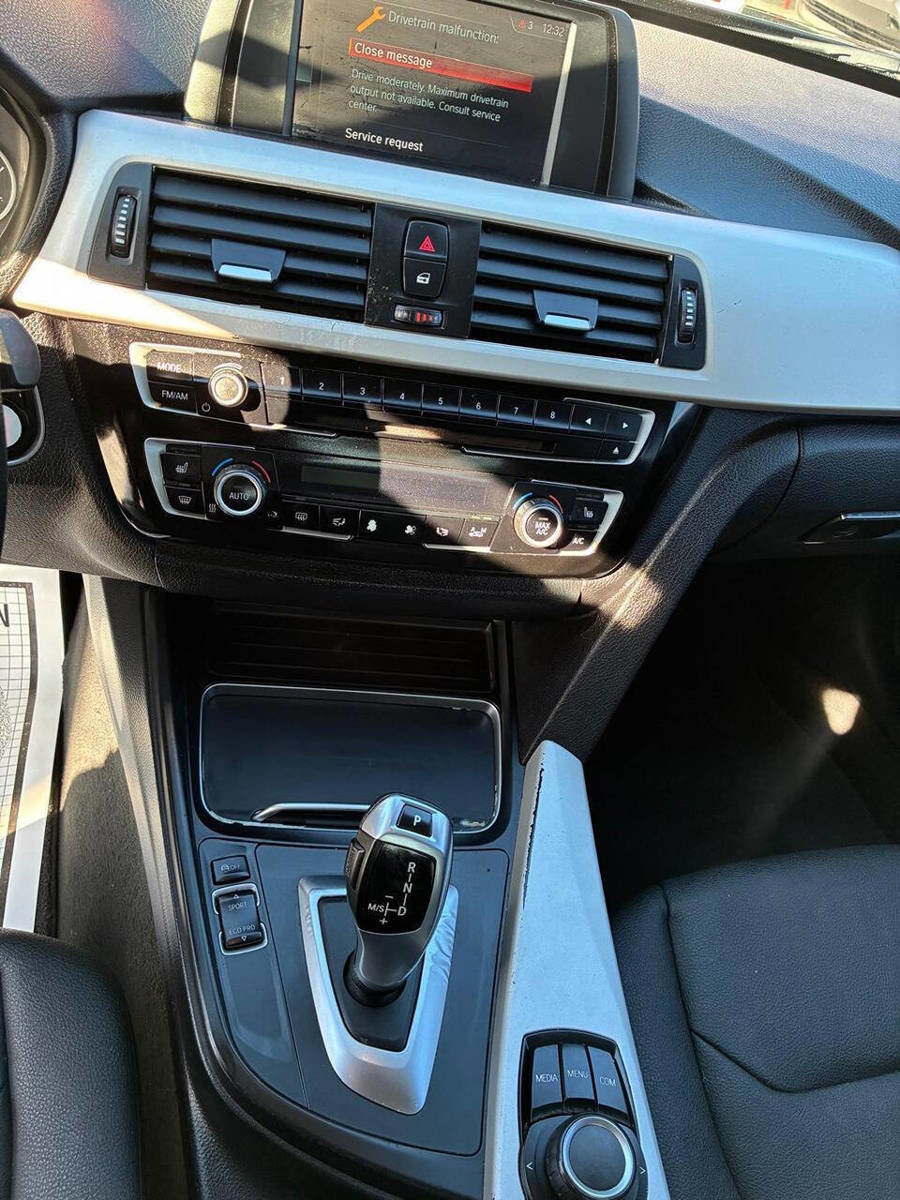 Used 2018 BMW 320i Sedan image 8