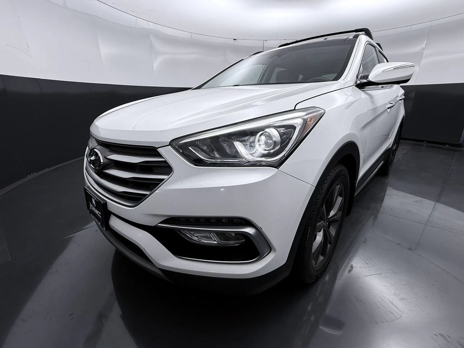 Used 2018 Hyundai Santa Fe Sport w/ 2.0T Ultimate Tech Package 05 AWD/4WD image 3
