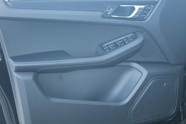 New 2026 Porsche Macan GTS image 21