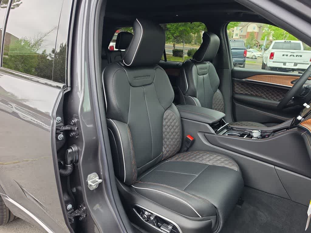 New 2026 Jeep Grand Cherokee Summit AWD/4WD image 25