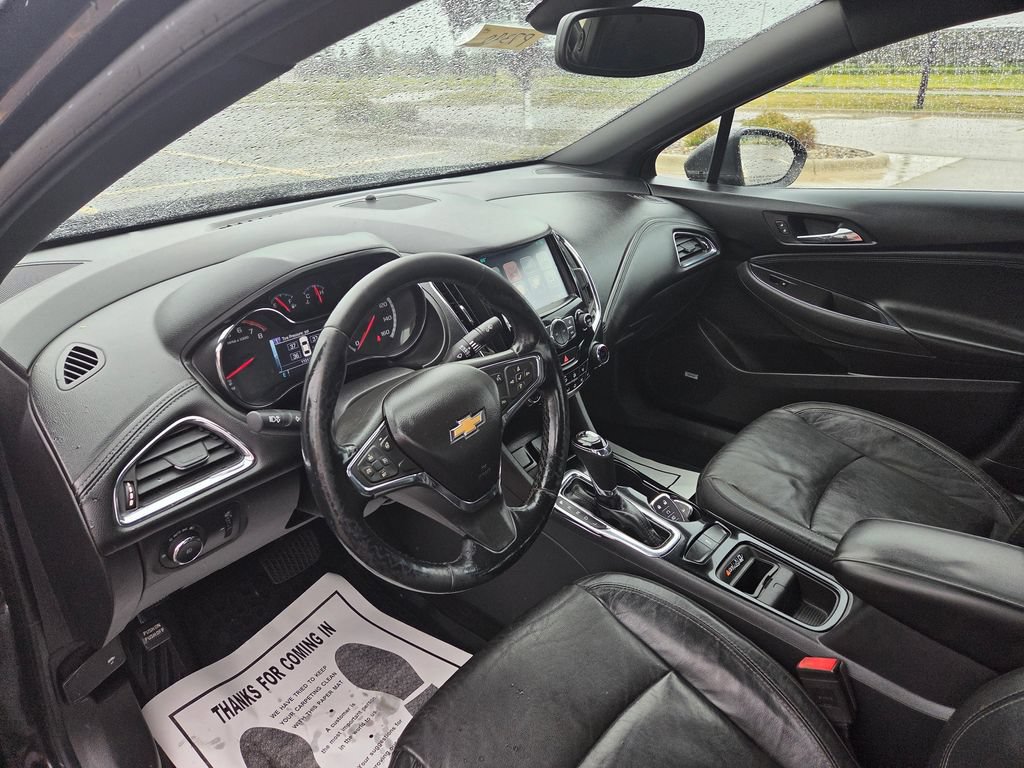 Used 2017 Chevrolet Cruze Premier FWD image 14