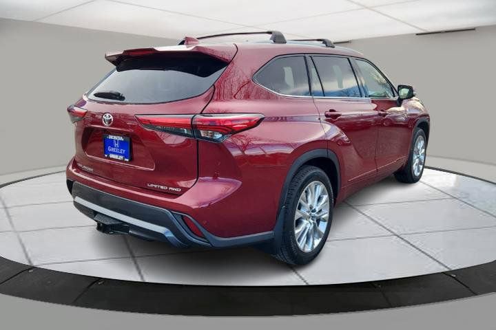 Used 2021 Toyota Highlander Limited image 6