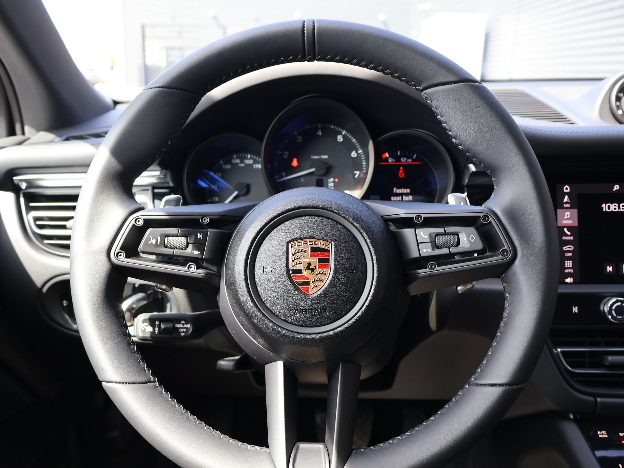 New 2026 Porsche Macan AWD/4WD image 16