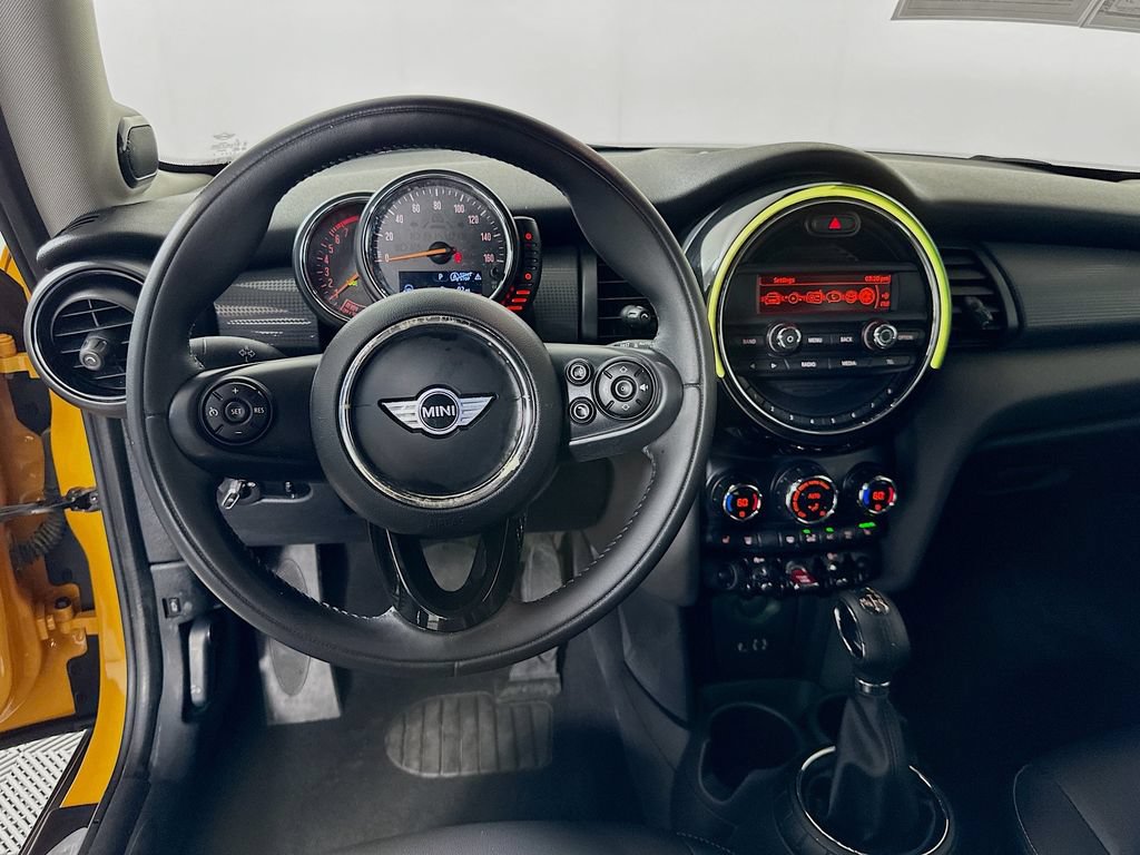 Used 2015 MINI Cooper 2-Door Hardtop FWD image 21