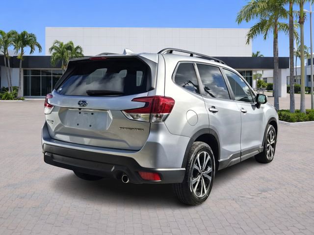 Used 2023 Subaru Forester Limited AWD/4WD image 7