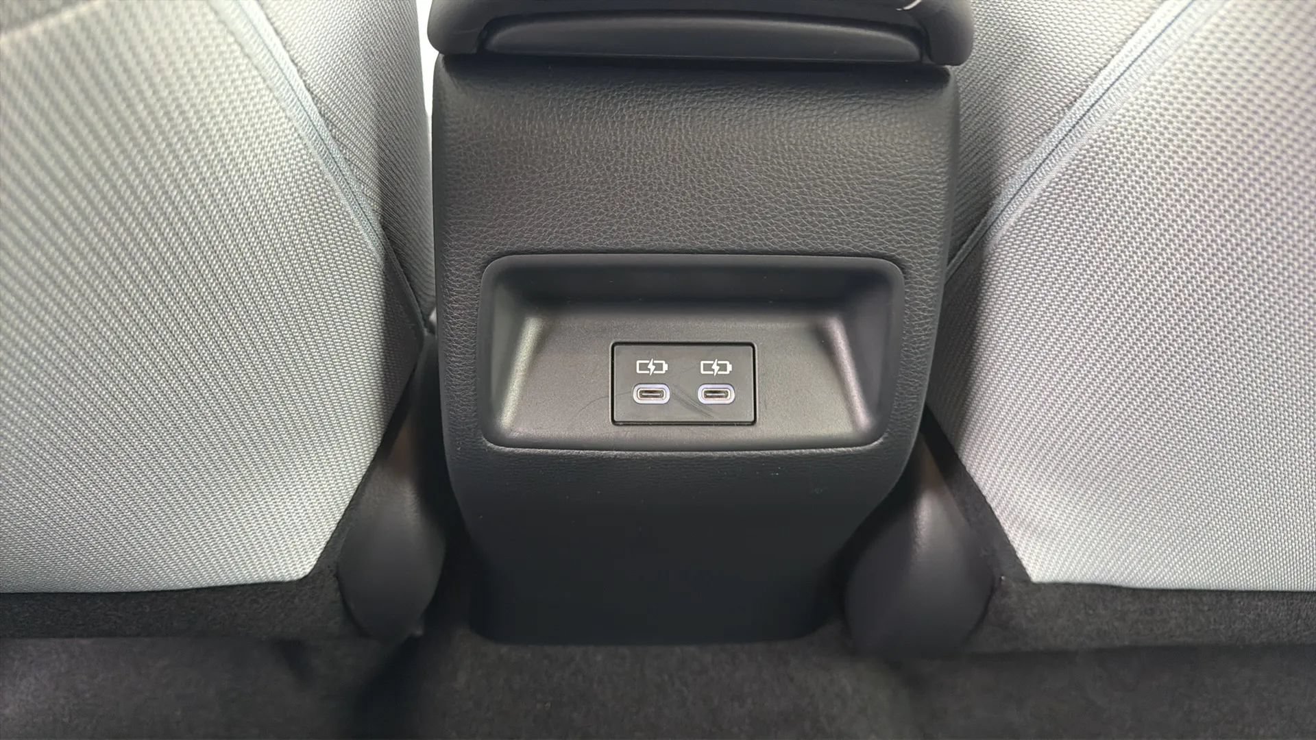 Used 2023 Toyota Corolla SE FWD image 28