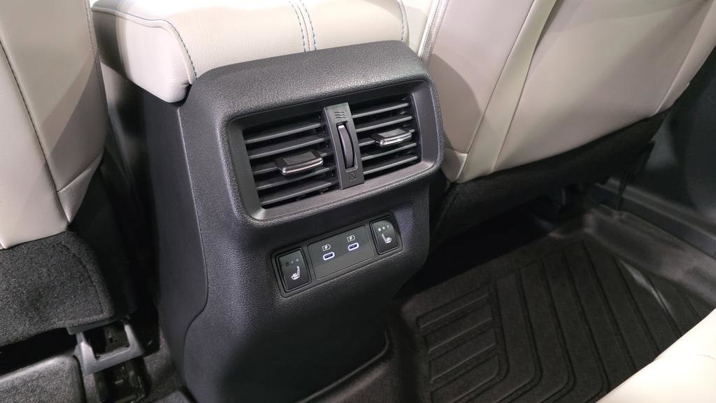 Used 2025 Nissan Murano Platinum image 17