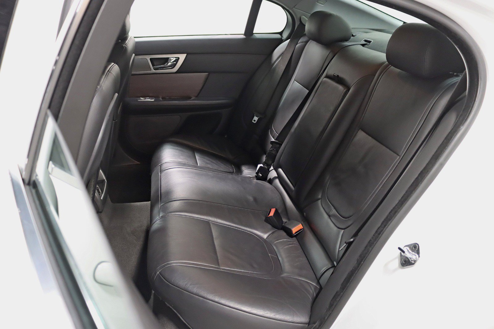 Used 2014 Jaguar XF 3.0 AWD/4WD image 25