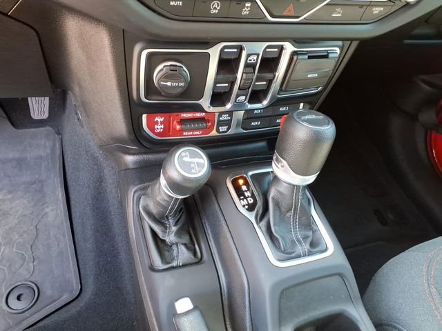 Used 2024 Jeep Gladiator Rubicon AWD/4WD image 28