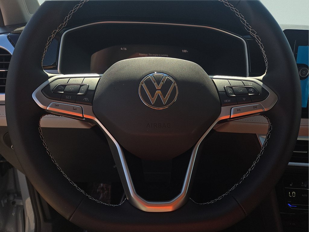 New 2026 Volkswagen Taos SE FWD image 25