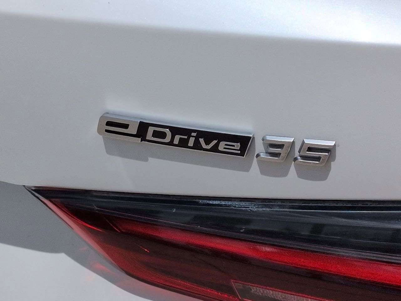 Used 2023 BMW i4 eDrive35 w/ Premium Package RWD image 7