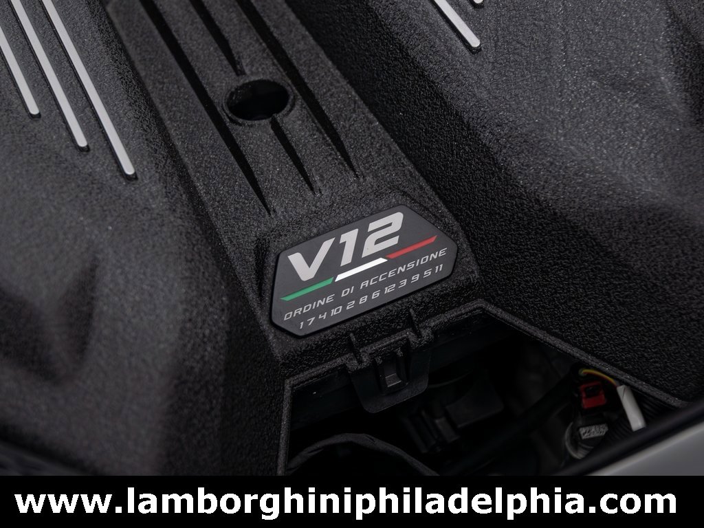 Used 2025 Lamborghini Revuelto image 63