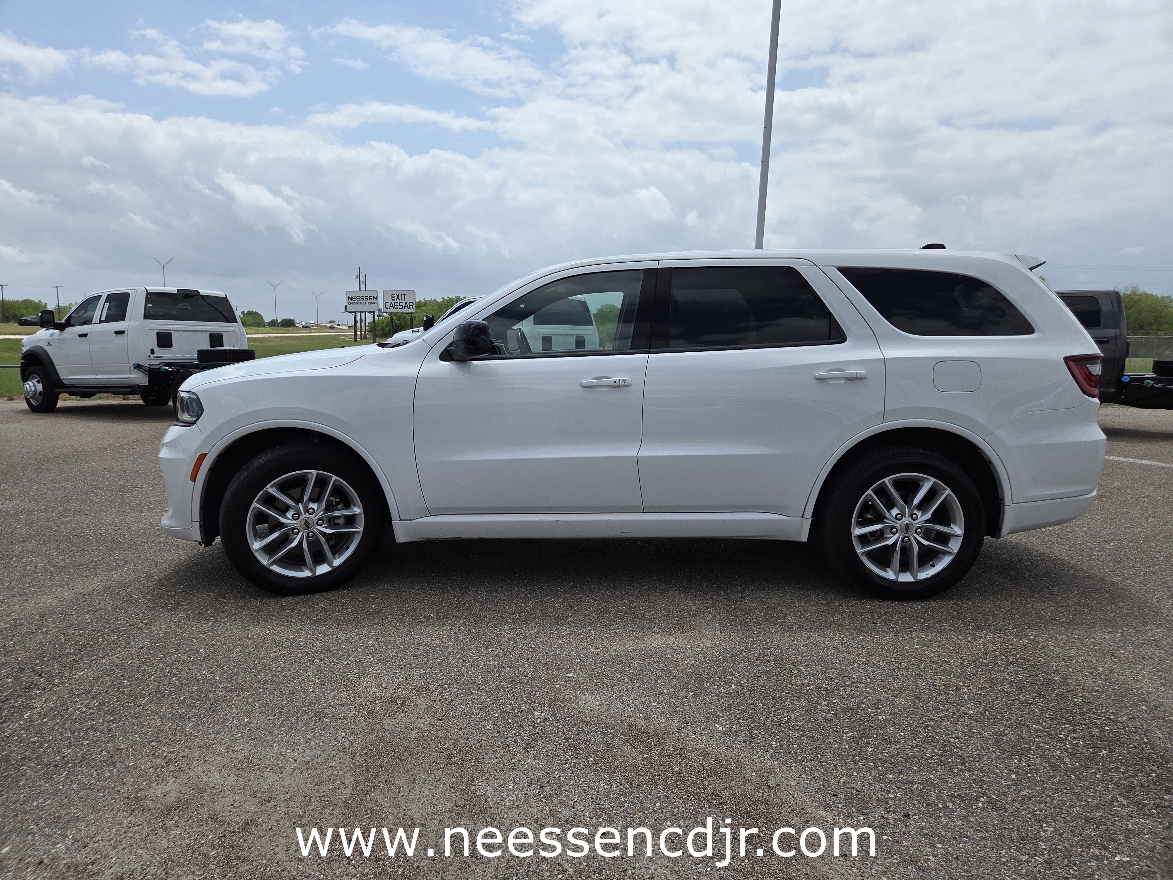 Used 2023 Dodge Durango GT image 4