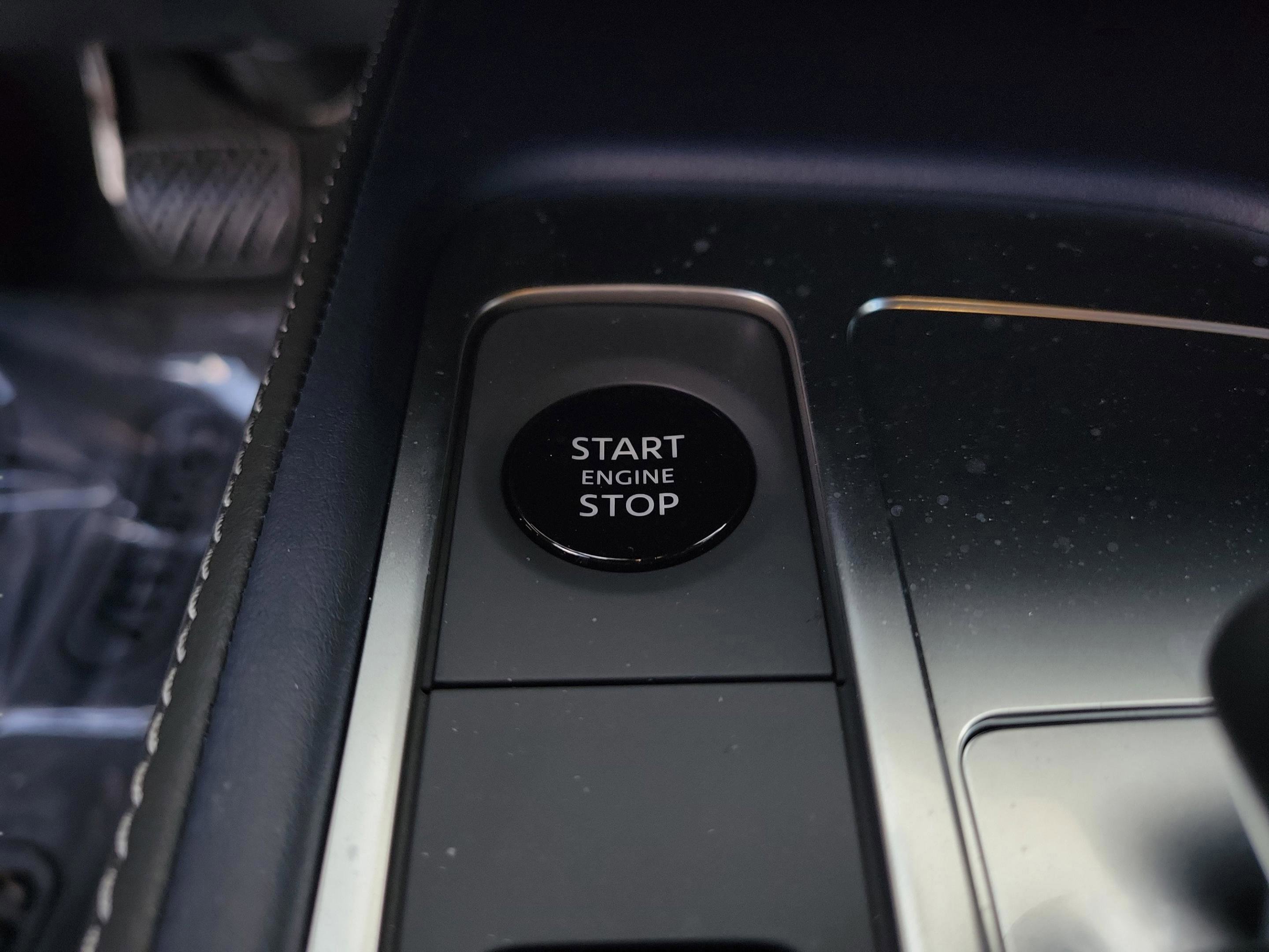 New 2026 INFINITI QX60 Sport w/ Dark Cargo Package image 24