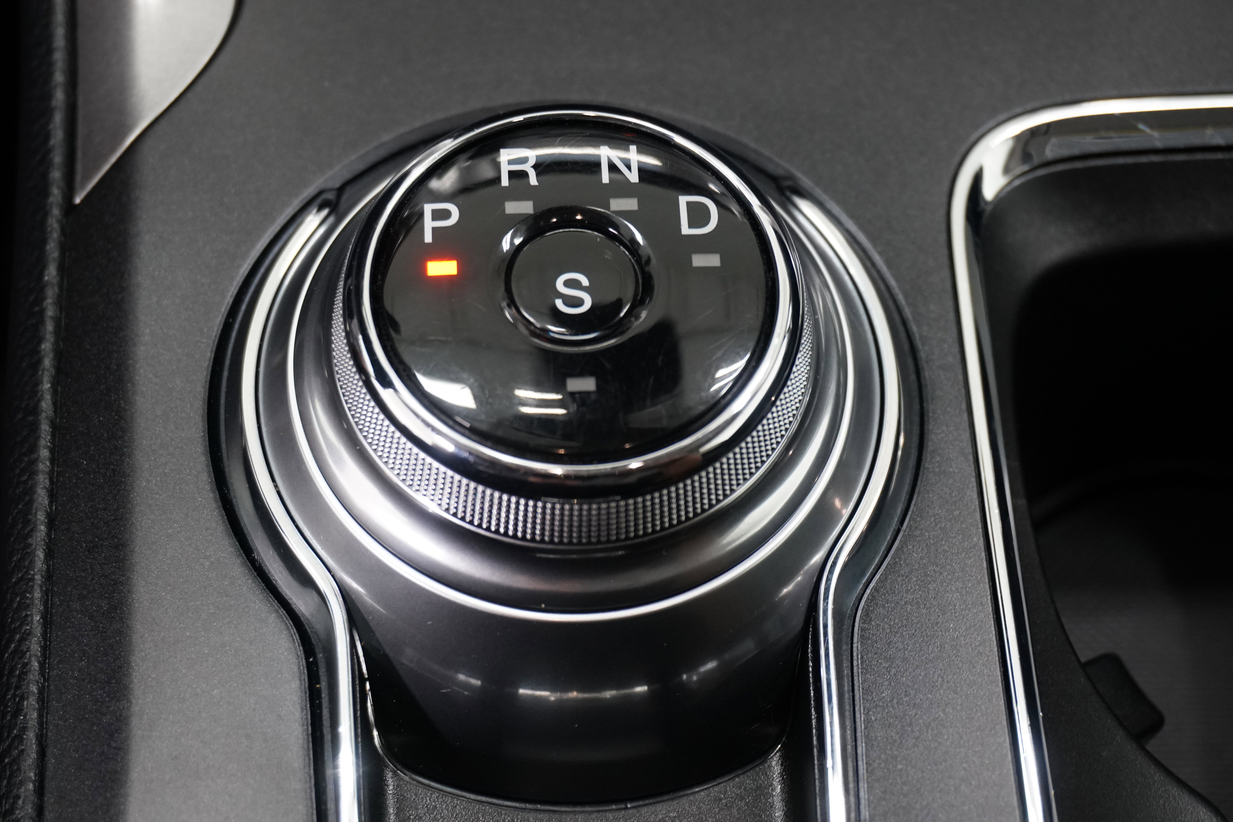 Used 2020 Ford Fusion SE image 19