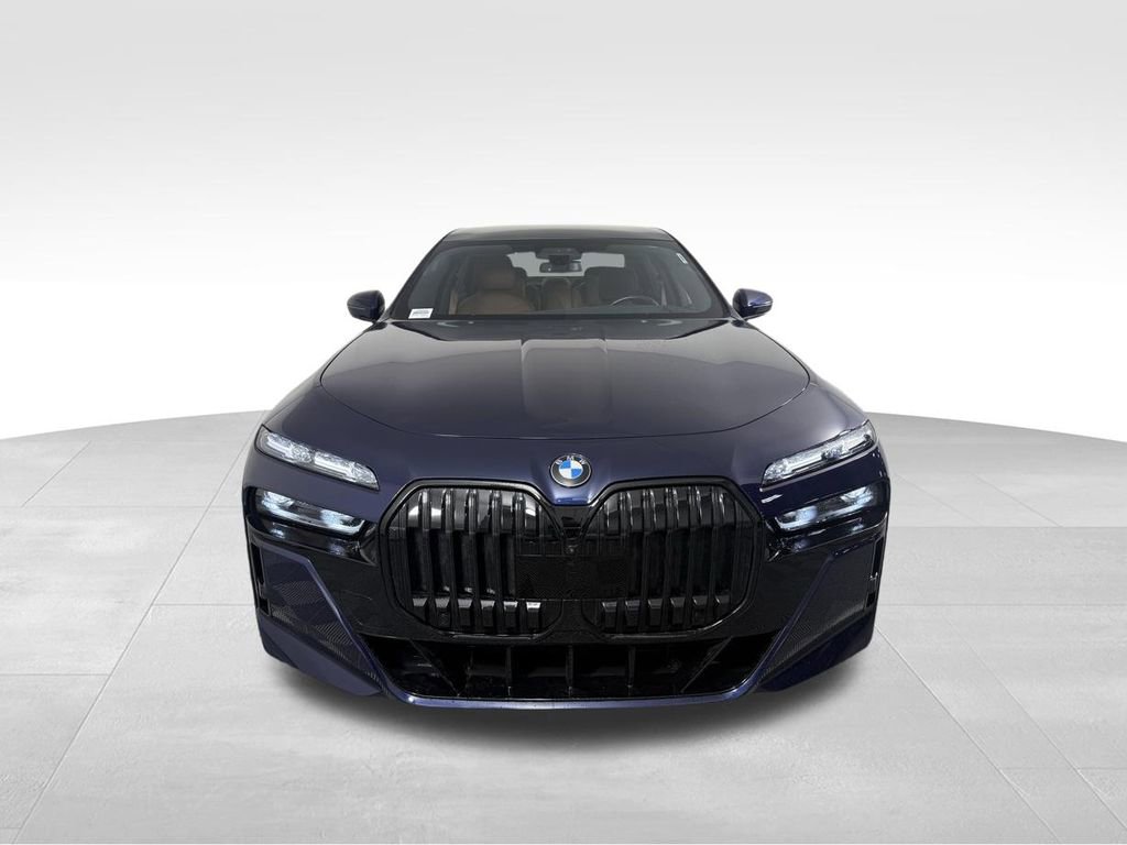Used 2024 BMW 760i xDrive w/ Executive Package image 2