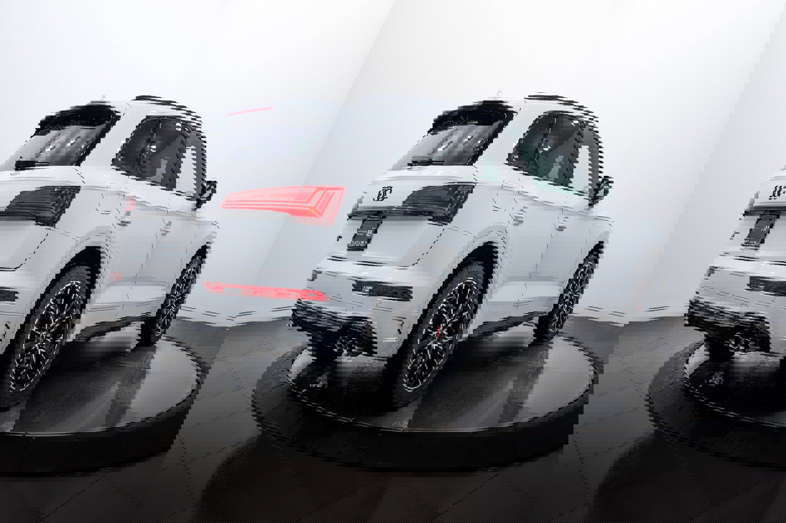 Certified 2024 Audi SQ5 Premium Plus w/ Premium Plus Package image 4