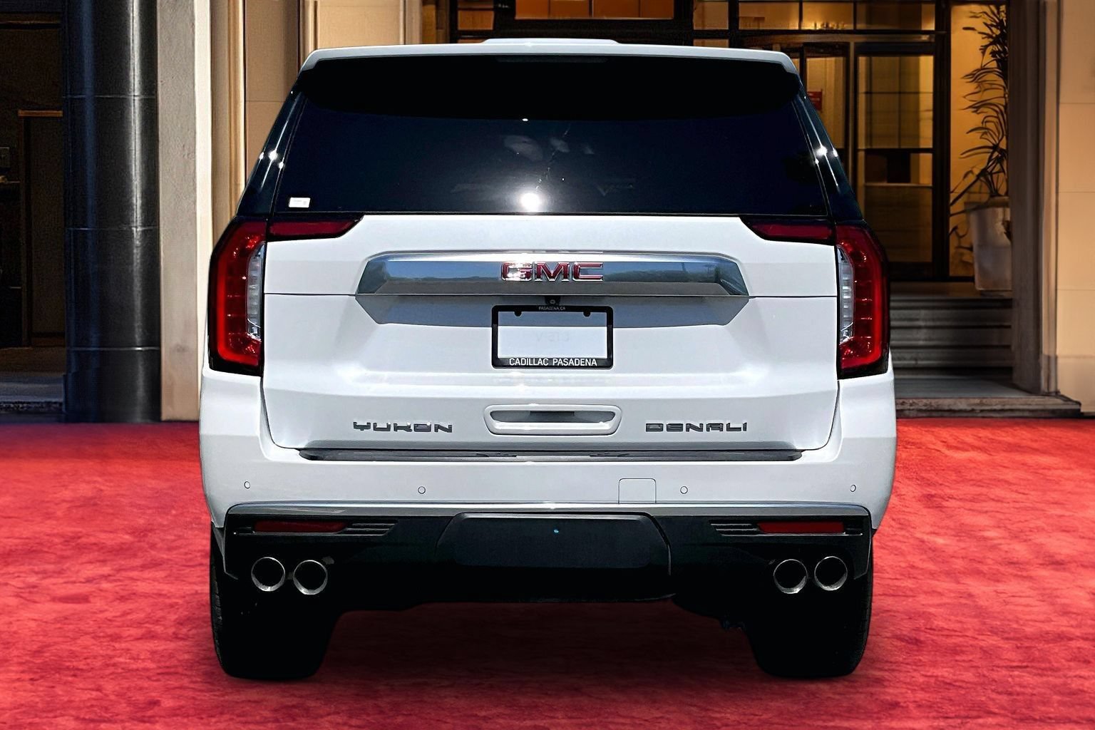 Used 2024 GMC Yukon Denali AWD/4WD image 5