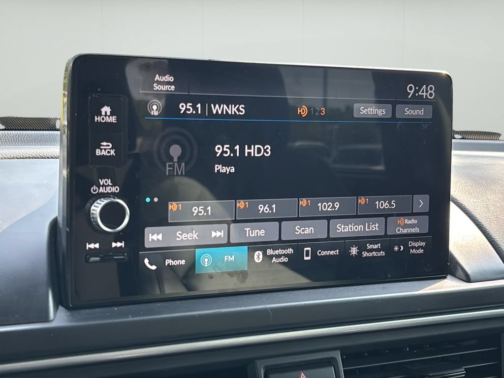 Used 2025 Honda Pilot EX-L image 26