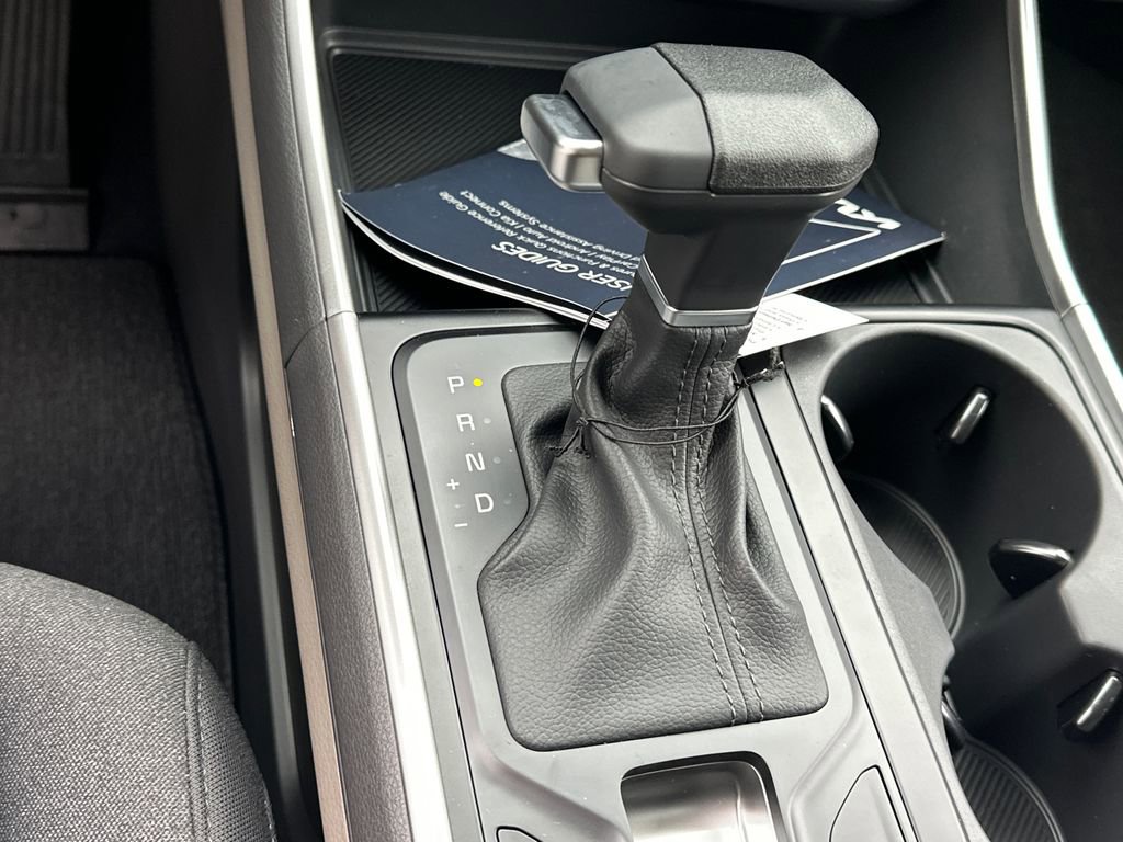 New 2026 Kia Carnival LX FWD image 27