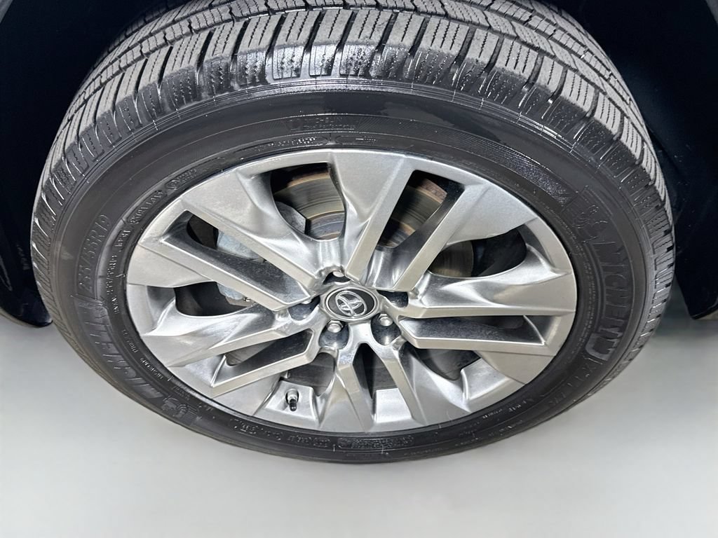Certified 2019 Toyota RAV4 Limited w/ Cold Weather Package AWD/4WD image 32