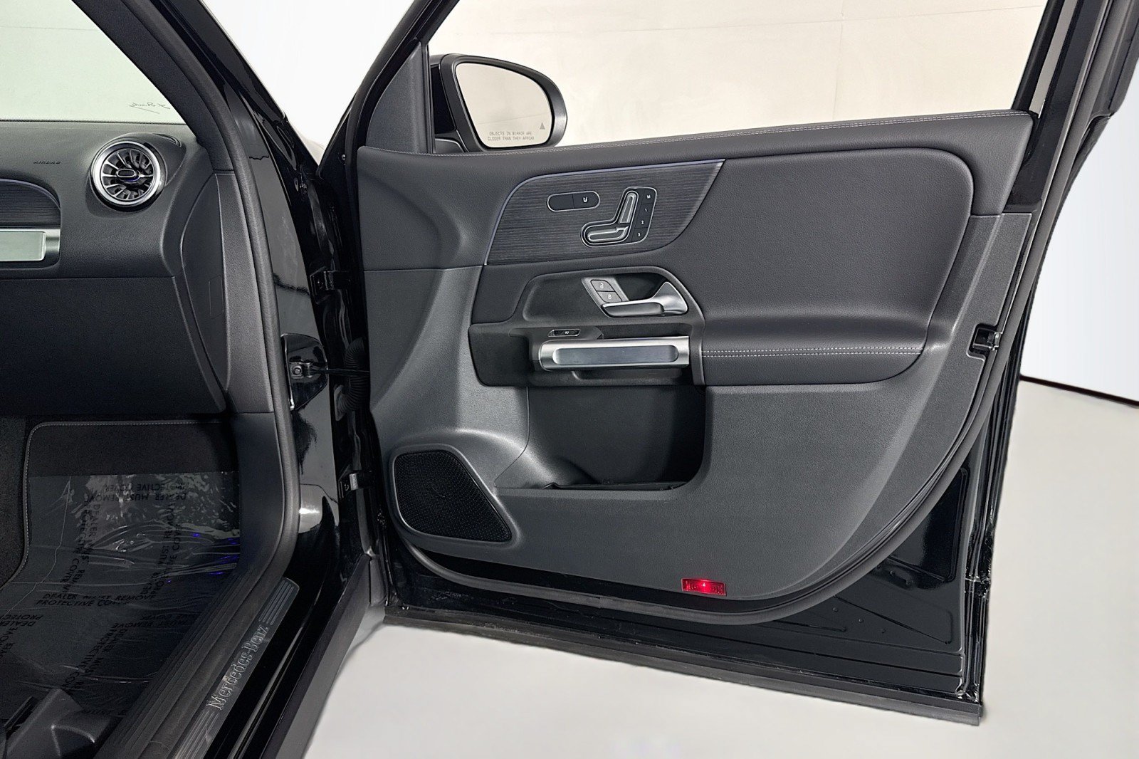 Certified 2026 Mercedes-Benz GLB 250 image 25