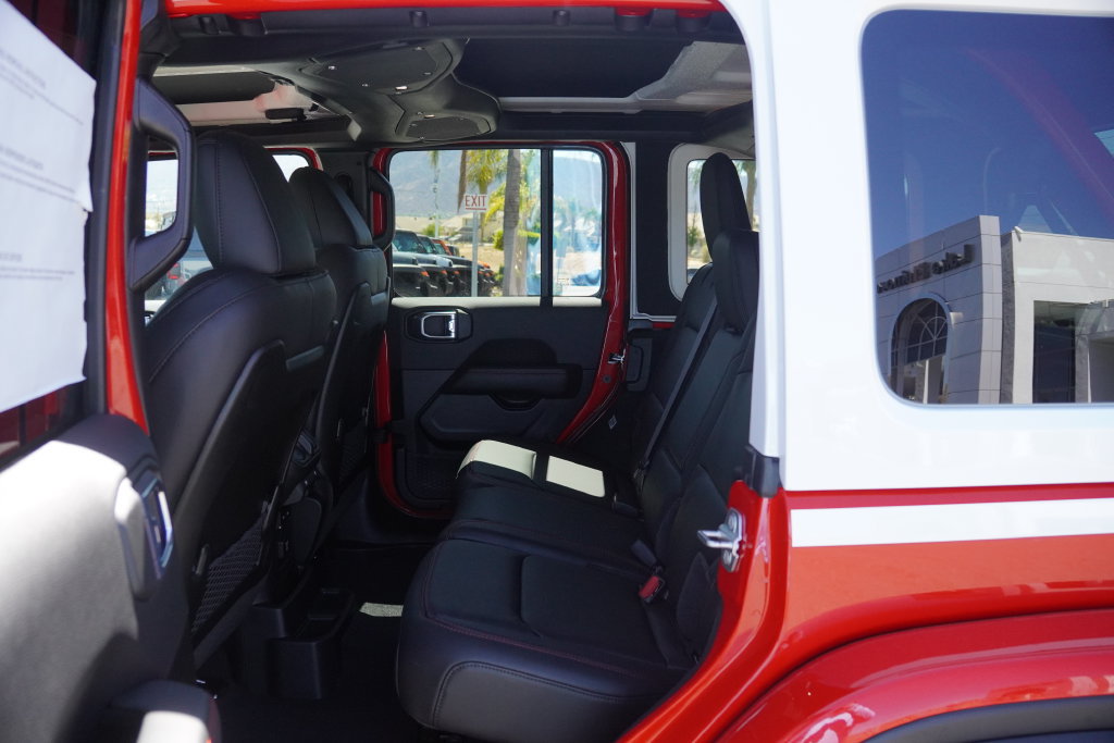 New 2026 Jeep Wrangler Unlimited Rubicon AWD/4WD image 36