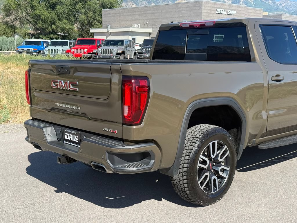 Used 2023 GMC Sierra 1500 AT4 w/ Technology Package AWD/4WD image 10